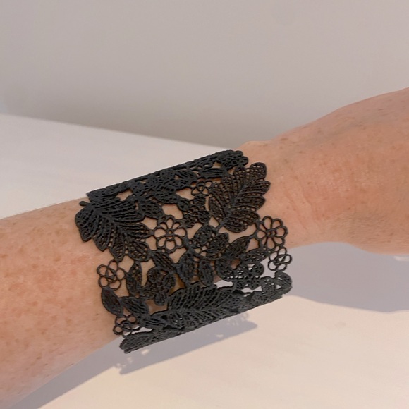 Stella & Dot Chantilly Lace Cuff Bracelet in Black - Picture 4 of 4